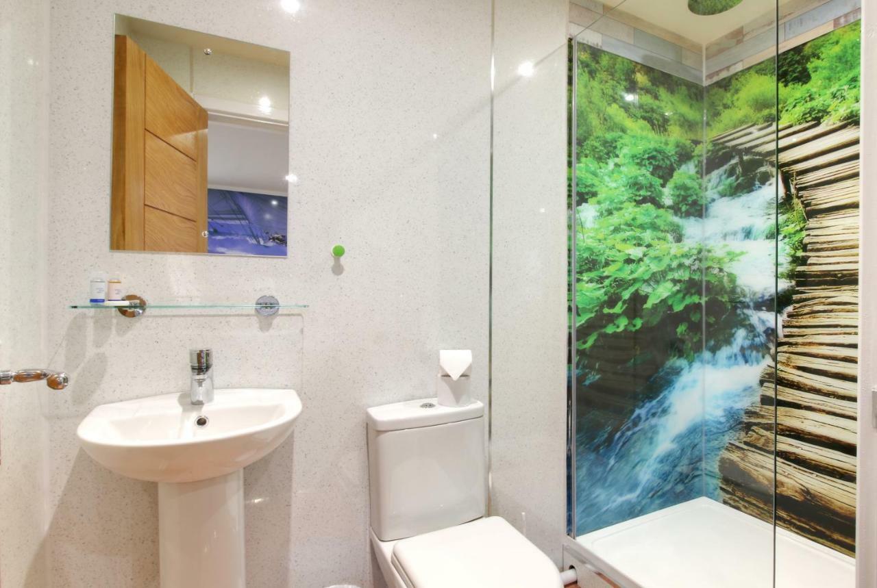 Silver Street Suites Γουίτμπι Εξωτερικό φωτογραφία